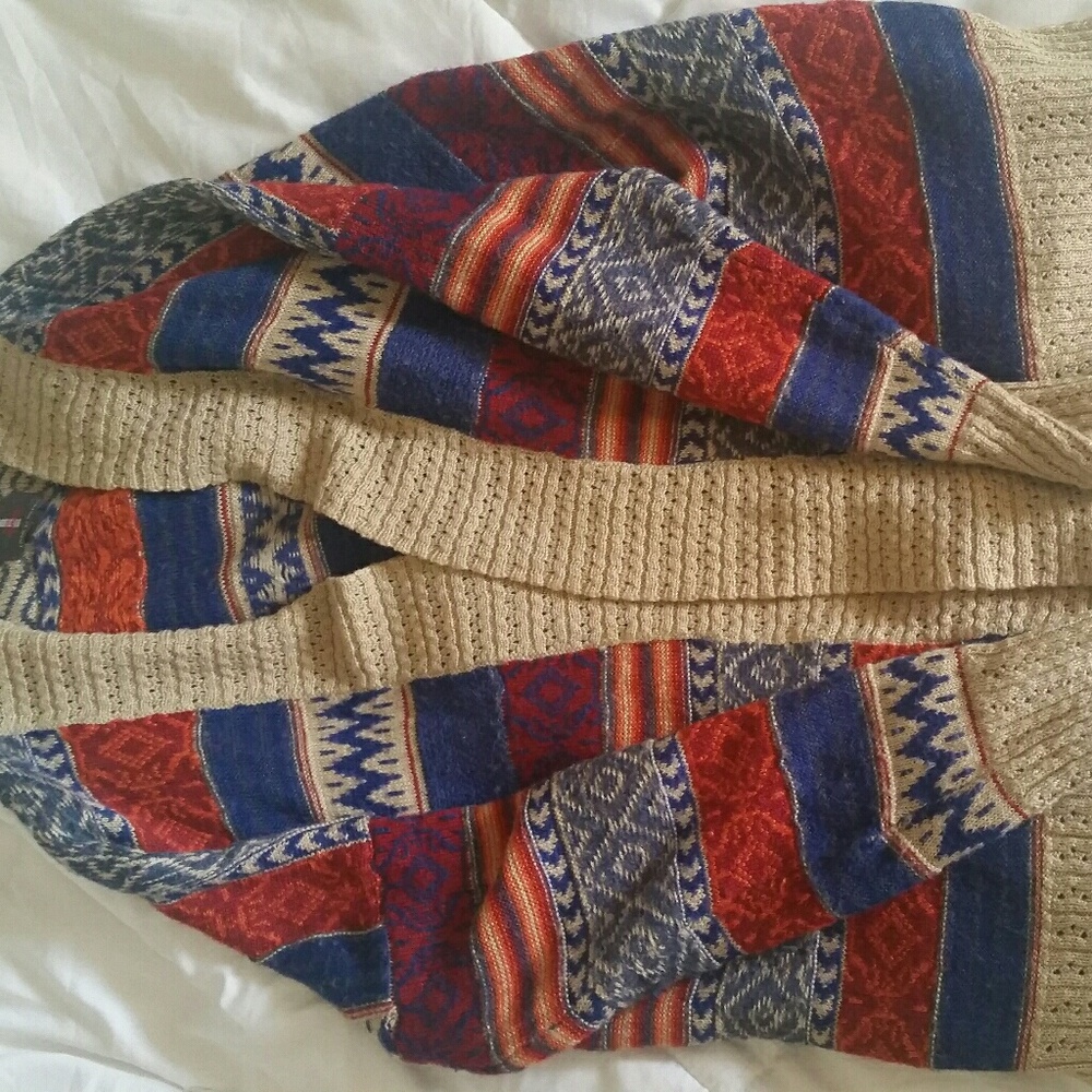 <gorgeous aztec tunic>> - Picture 2 of 4